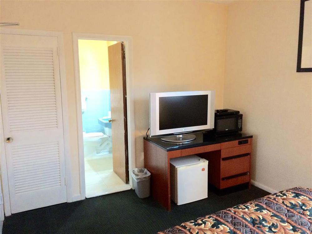 Americas Best Value Inn Media Philadelphia Стая снимка